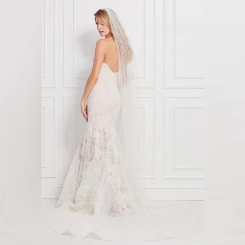 Wtoo Lace Wedding Dress - Picture 2 of 14